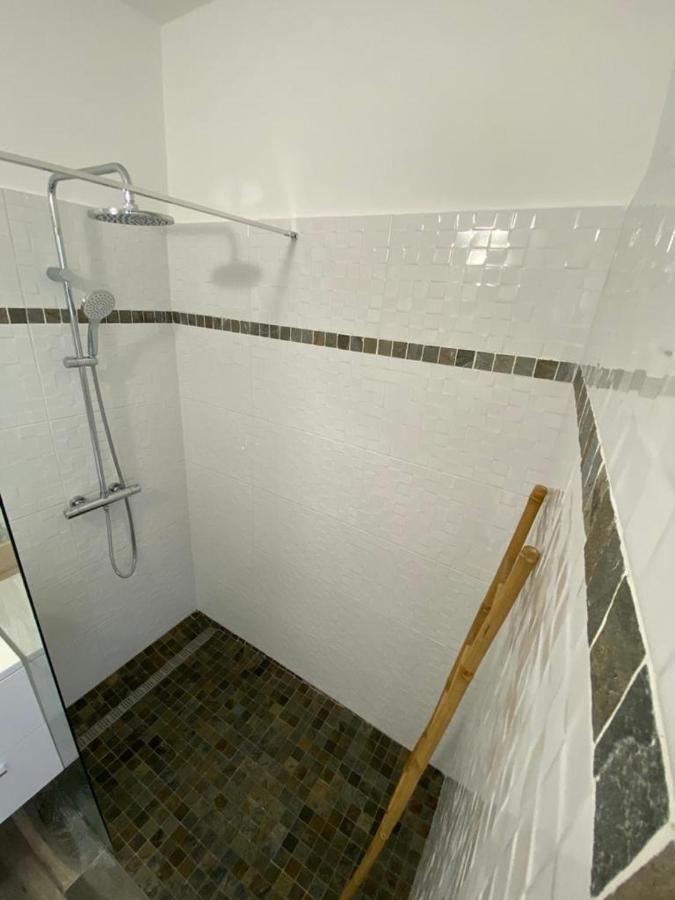 Appartement Eleven Studio Moderne et Chic au Diamant Martinique à Le Diamant Extérieur photo